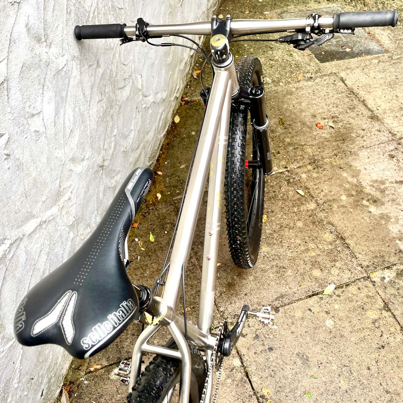 JL bars and Enve stem